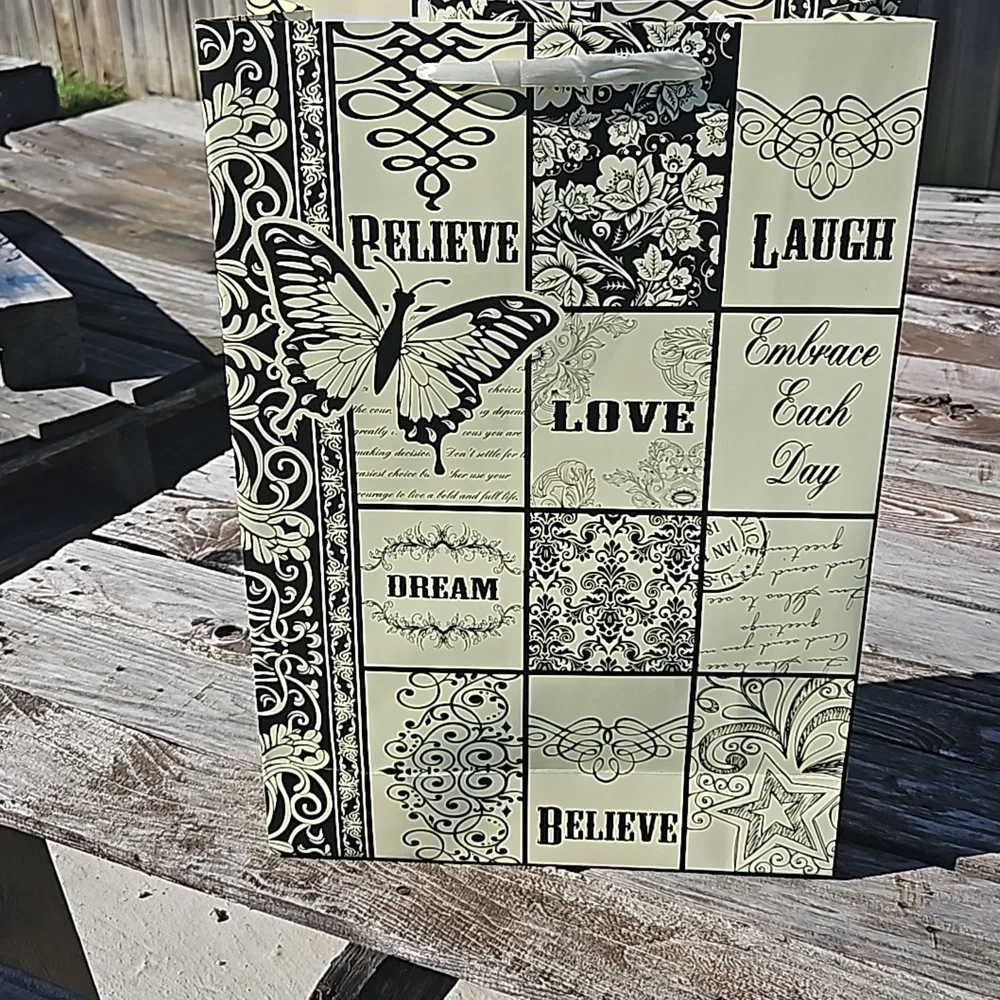 NWT Motivational INSPIRE Gift Bags 4